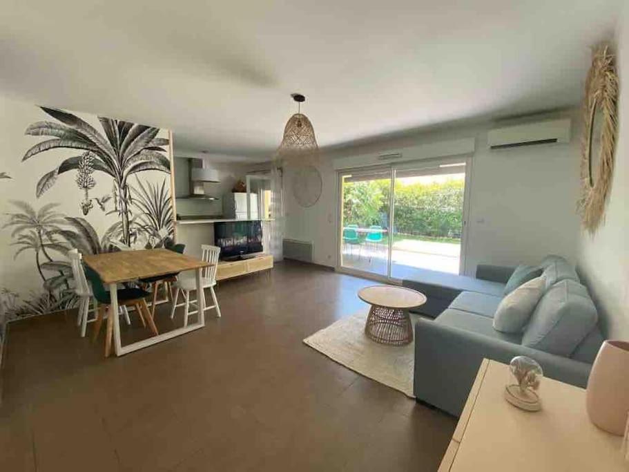Tres Bel Appartement Contemporain Et Calme Fréjus Dış mekan fotoğraf
