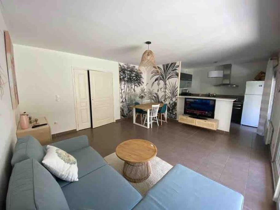 Tres Bel Appartement Contemporain Et Calme Fréjus Dış mekan fotoğraf